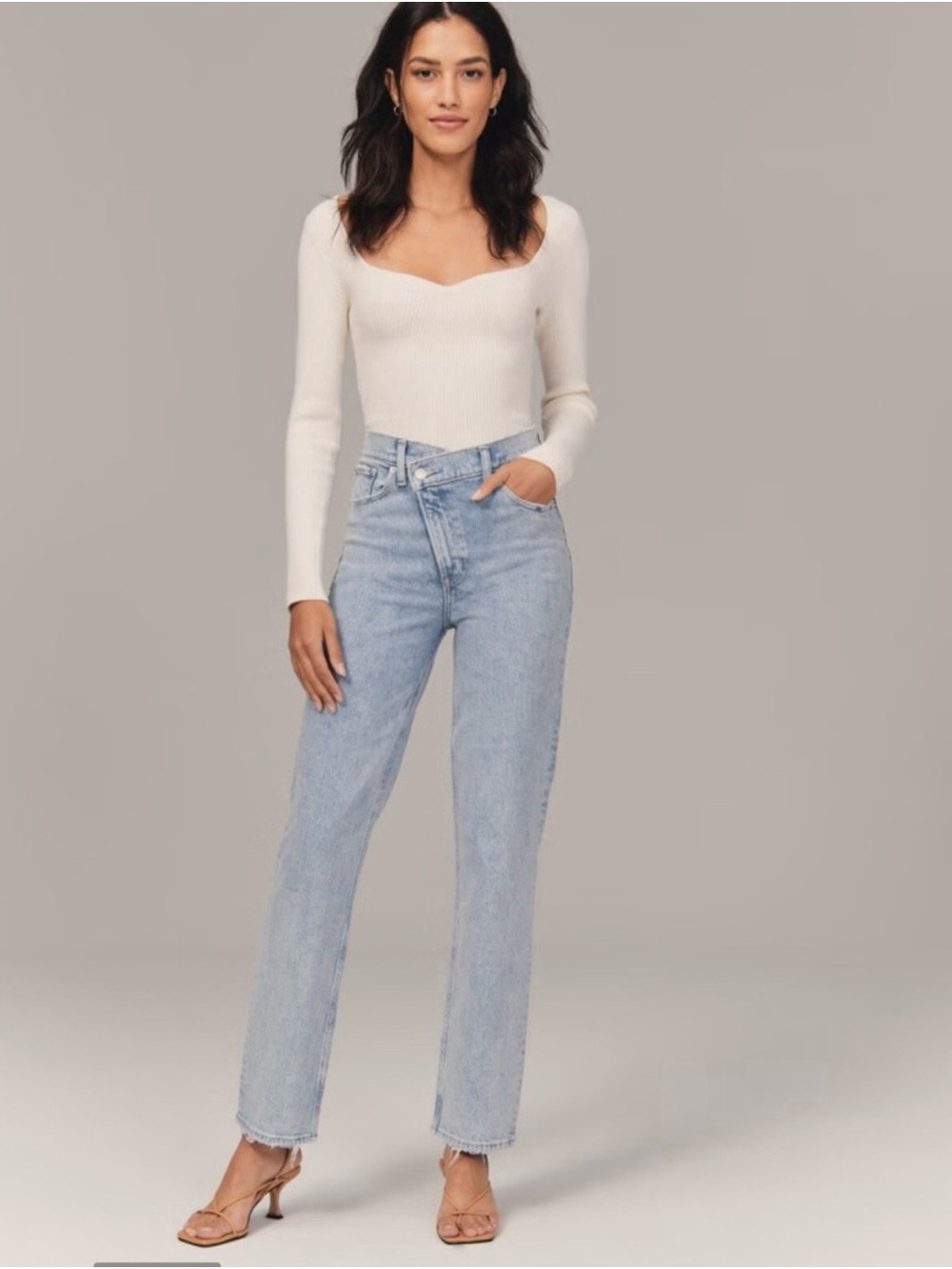 Abercrombie Curve Love 90s Straight Ultra High‎ Rise Jeans Light Wash 28 Short